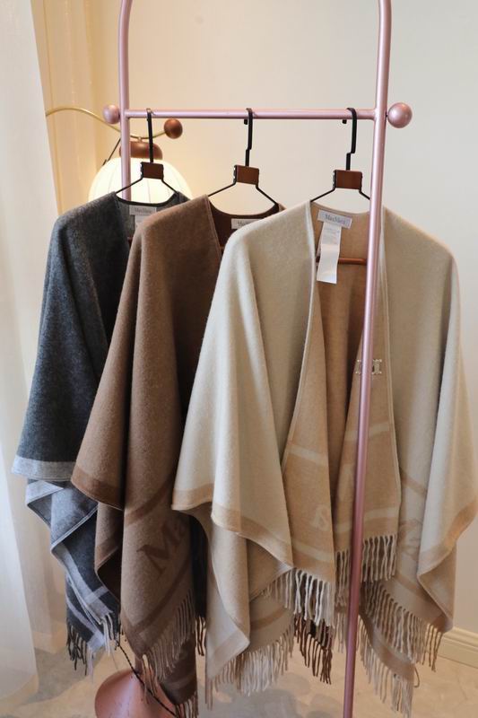 Max Mara cloak 130X160cm 100%绵羊毛 E06